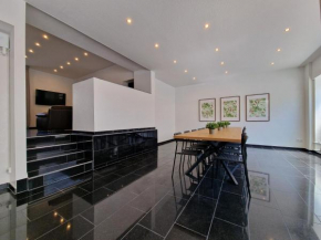 RAJ Living - 280m2 Haus mit 11 Zimmern - im Centrum